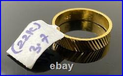 22K Solid Gold Unique Cut Band R6682